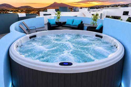 Villaverde Apartment | Ático de Lujo con Jacuzzi Privado en Azotea Vistas