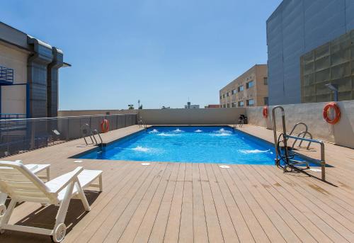 Bormujos Apartment | Áticos Lux Sevilla Piscina Parking