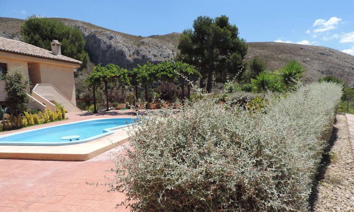 Millena House | 1 ground floor bedroom apartment in a farm house near Alcoy