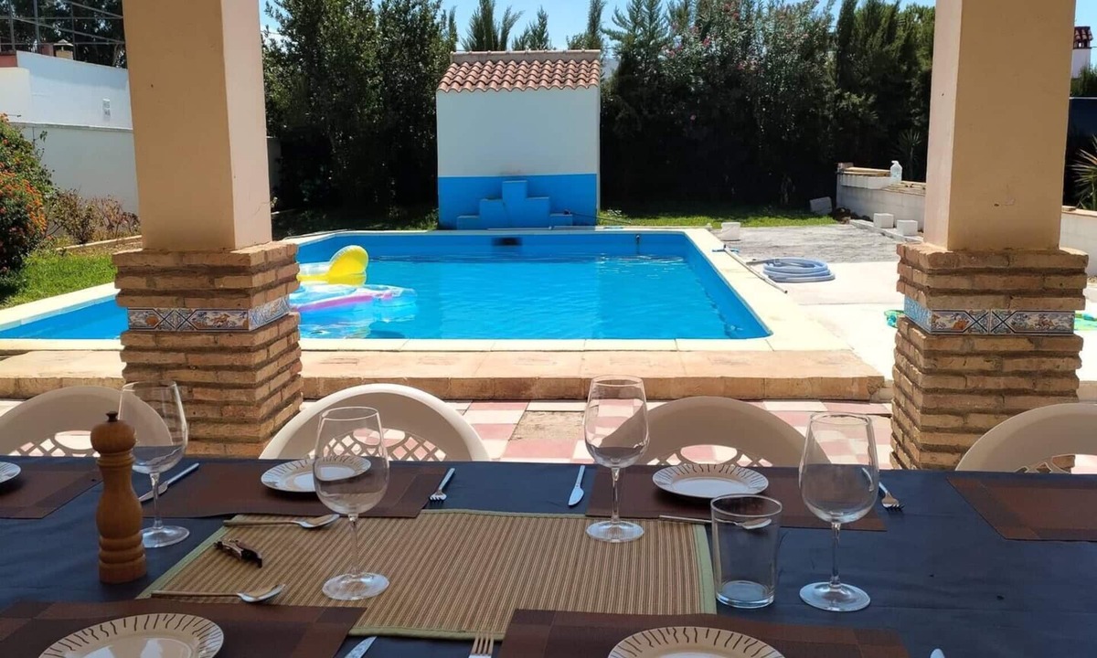 Marchena Cottage | 10-person Country House, Large Swimming Pool Ready for Use. Shops 10 Mins Drive