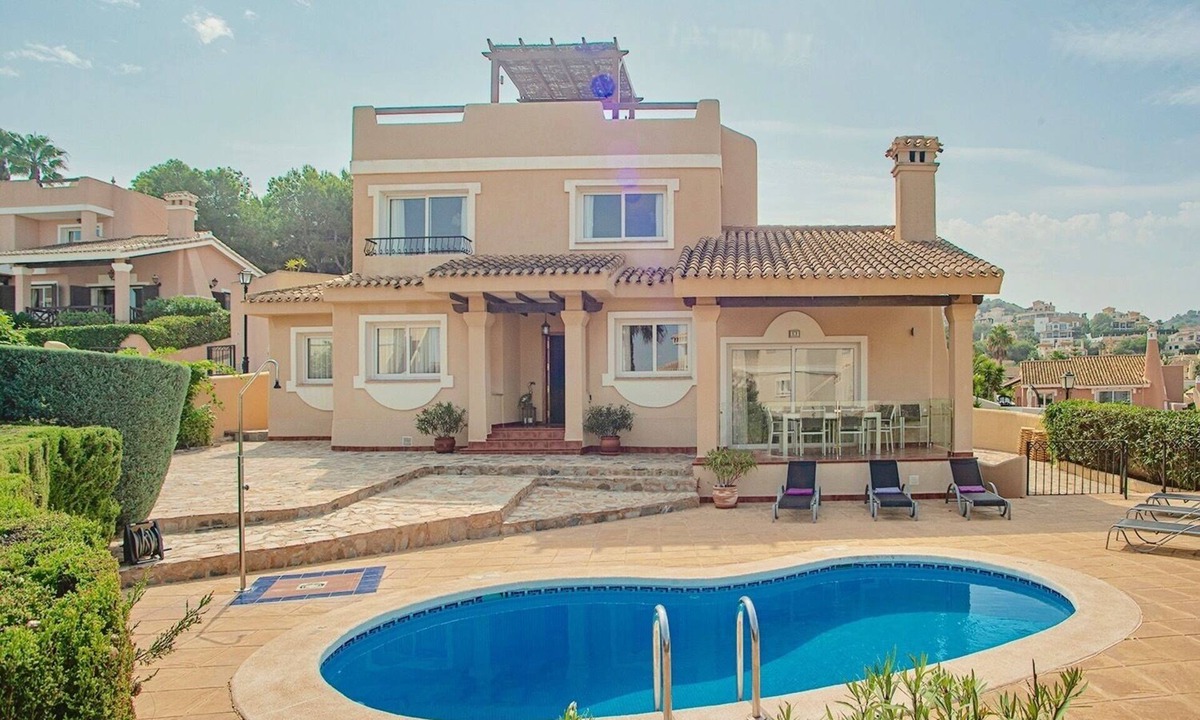 Atamaria Villa | 3 Bed House - Sleeps 6 - Pool - Garden - Parking