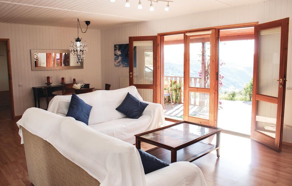 Canillas de Albaida House | 3 bedroom accommodation in Canillas de Albaida