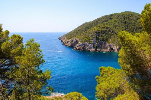 Santa Eulalia del Rio Villa | 7 Bedroom Villa with Pool - 5mins walk to Cala Llonga Beach - Can Ramon