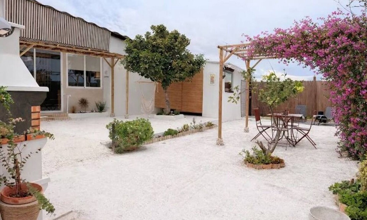 Pobles del Sud Cottage | A refuge for two between orchard and sea in Valencia, located in P.N.de lálbufera