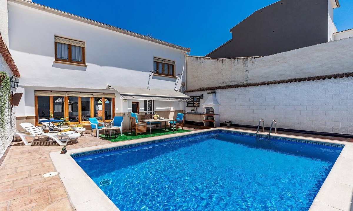 Villanueva de Tapia House | A typical Andalusian house in Villanueva de Tapia with swimming pool awaits you.