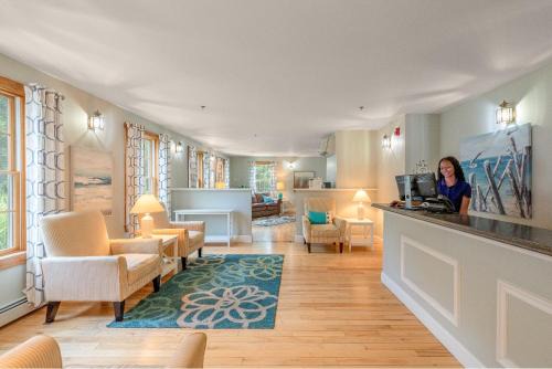 Ogunquit Hotel | Admiral's Inn Resort