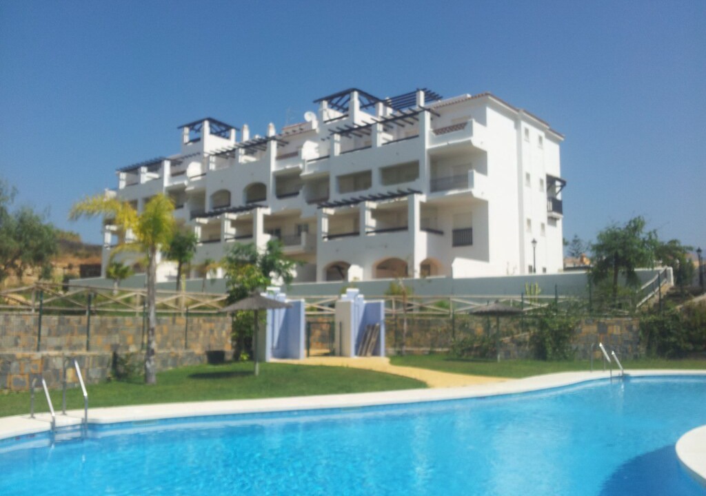San Luis de Sabinillas Apartment | Amazing terrace middle floor apartment!