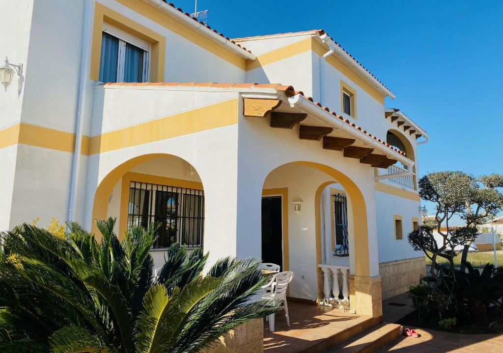 Oliva Ski Chalet | Anacasa Villa Canyaes Playa Pau Pi CH401