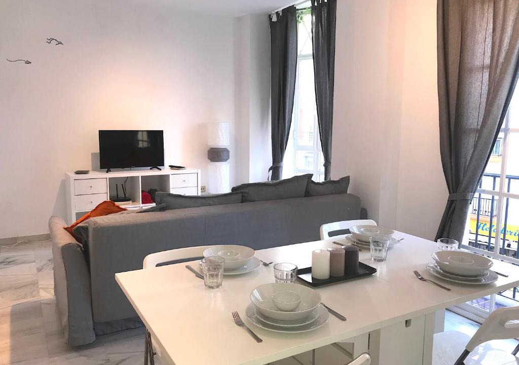 Perchel Norte Apartment | Apartamentos Marmoles Center