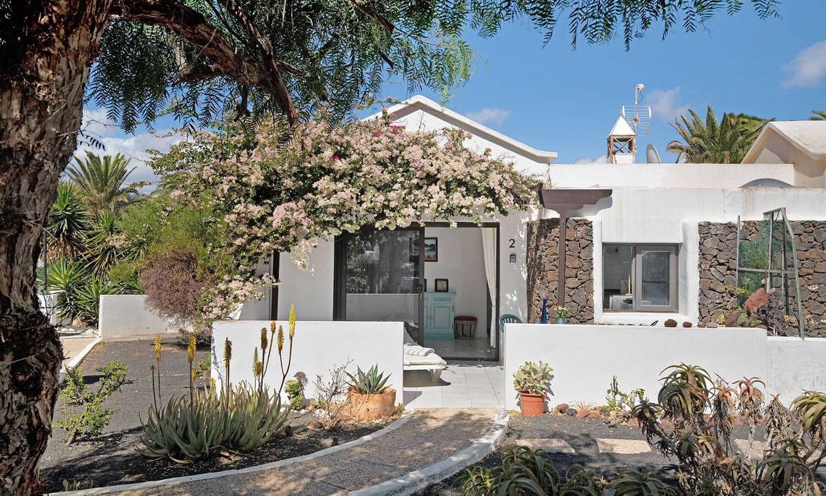 Playa Blanca Apartment | Apartment 'Casa Adriana' with Terraces and Wi-Fi