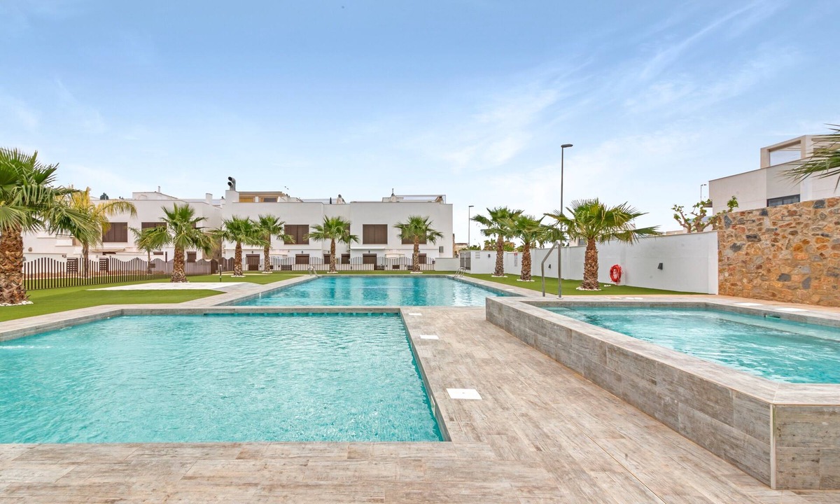 Torre de la Horadada Apartment | Apartment 'Porto Marina Village' with Shared Pool, Wi-Fi and Air Conditioning