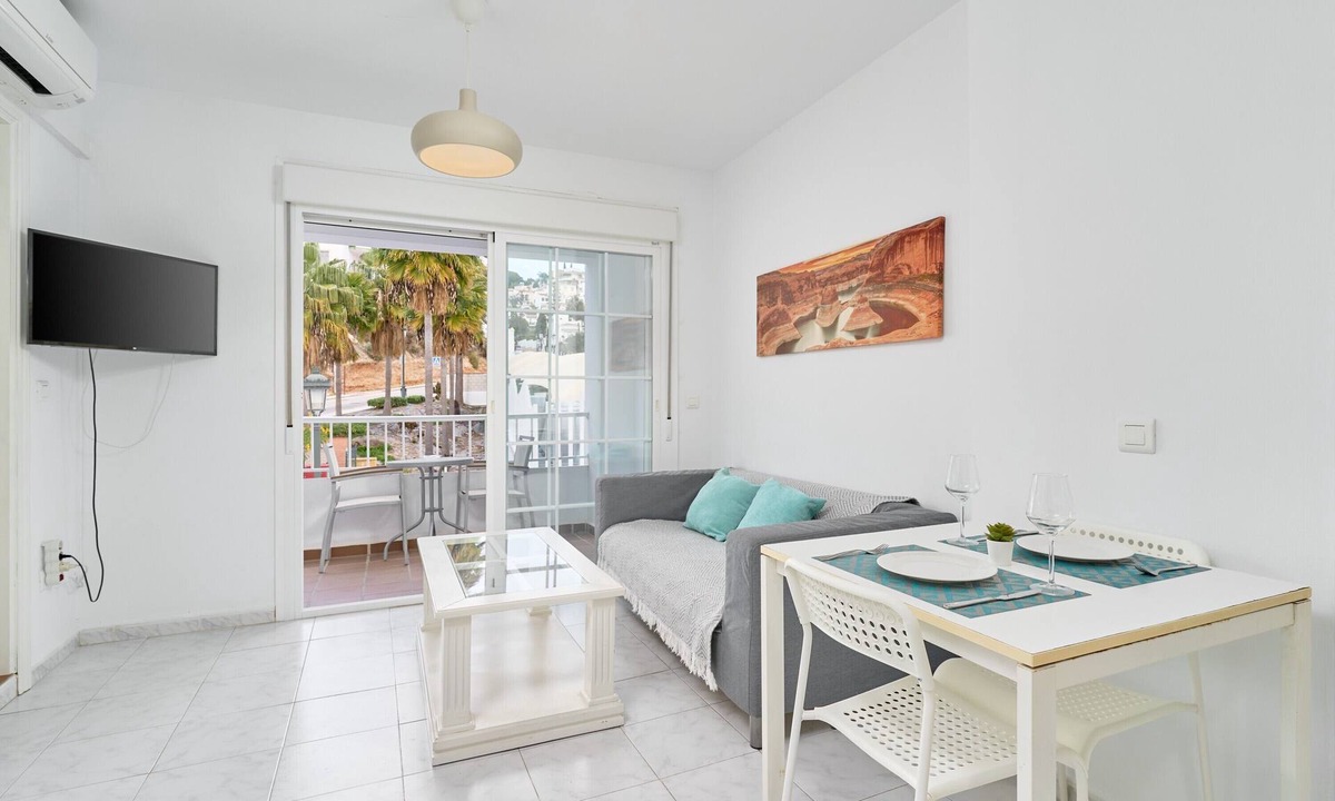 Chimenea Apartment | Apartment in 'N9' Hotel with Shared Pool, Wi-Fi, and Air Conditioning