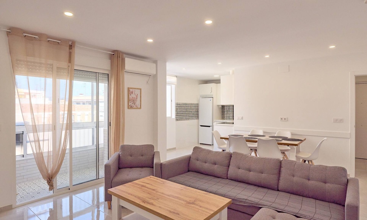 Distrito Sur Apartment | Apartment 'Las 4 Llaves De Córdoba 2' with Private Terrace, Wi-Fi and Air Conditioning