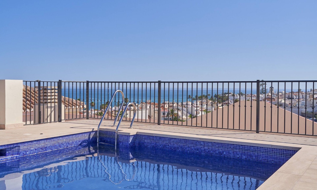Nerja City Centre Apartment | Apartment 'Luxury Carabeo 2000 2-3' with Sea Views, Pool, Terrace & Wi-Fi