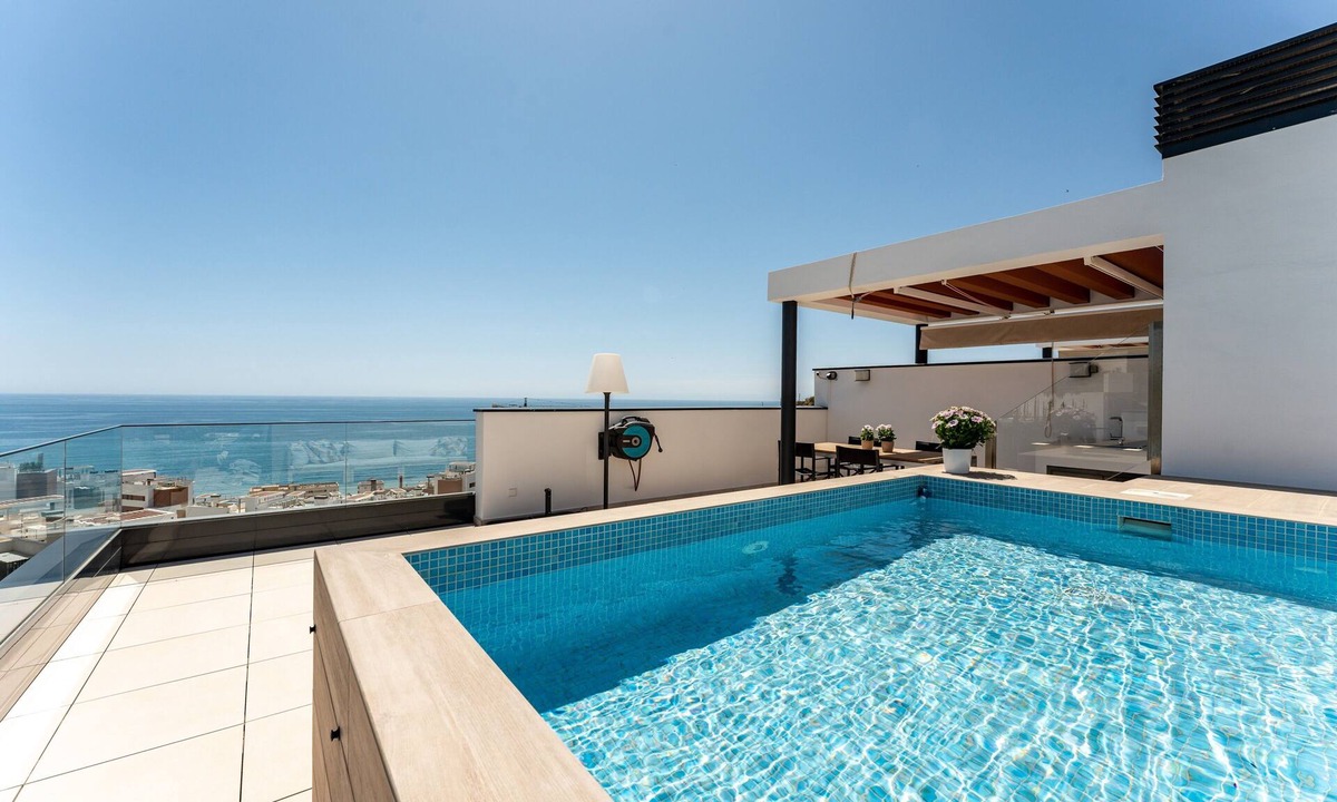 Fuengirola Apartment | Apartment "Penthouse Middel Views" with Pool & Wi-Fi