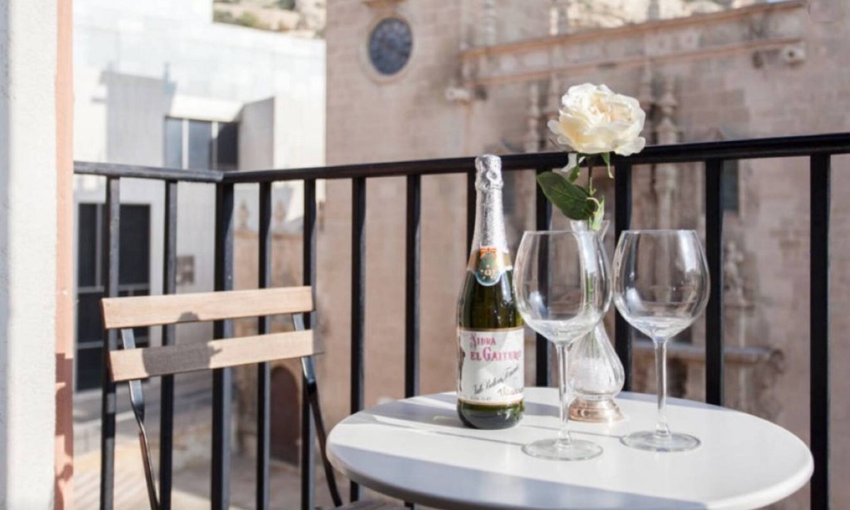Barri Vell - Santa Creu Apartment | Apt. Santa in the old town, unsoperable views and just 3 minutes from the beach