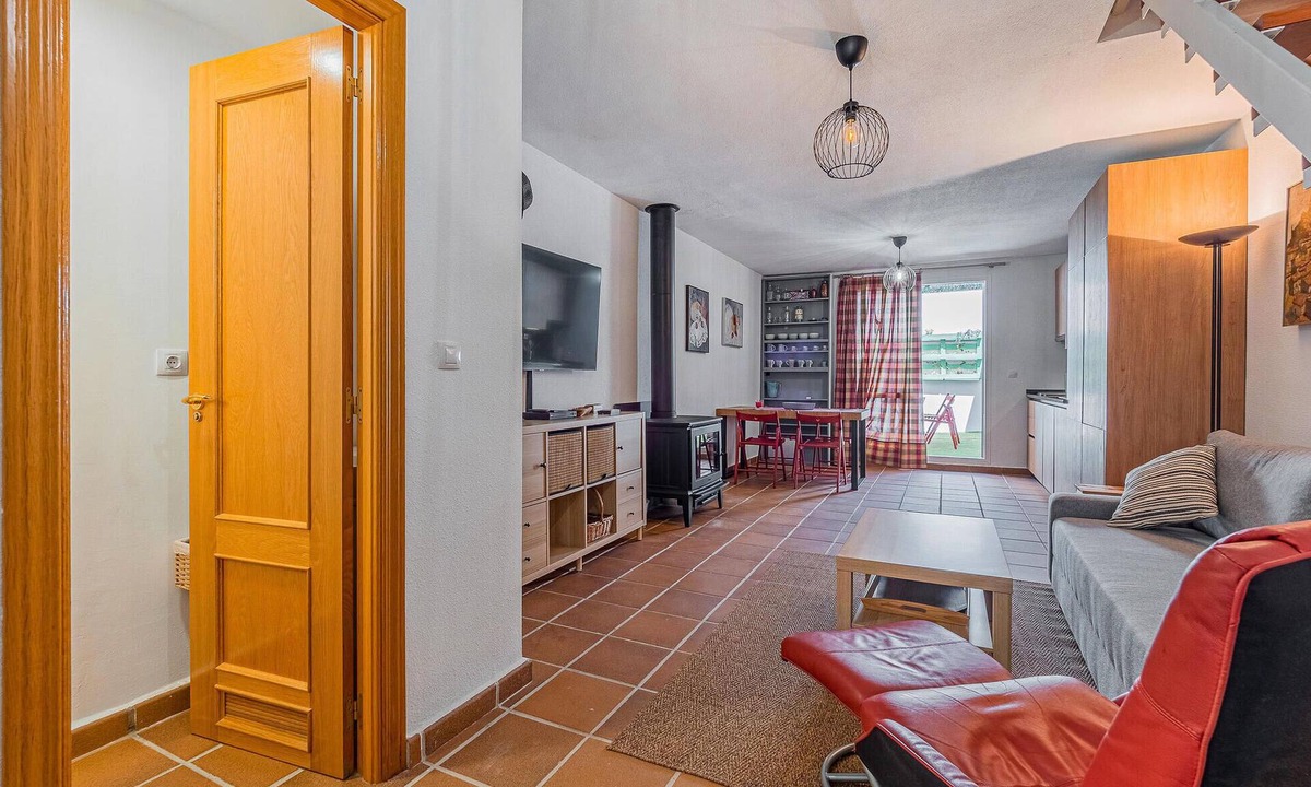 El Pedroso House | Are you dreaming of a relaxing vacation with cultural experiences and walks in nature?