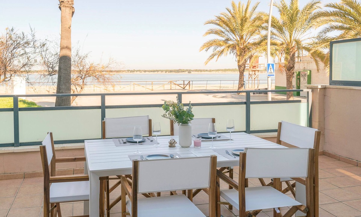 Sanlucar de Barrameda House | ATARDECER EN SANLÚCAR - Beachfront apartment with free WiFi