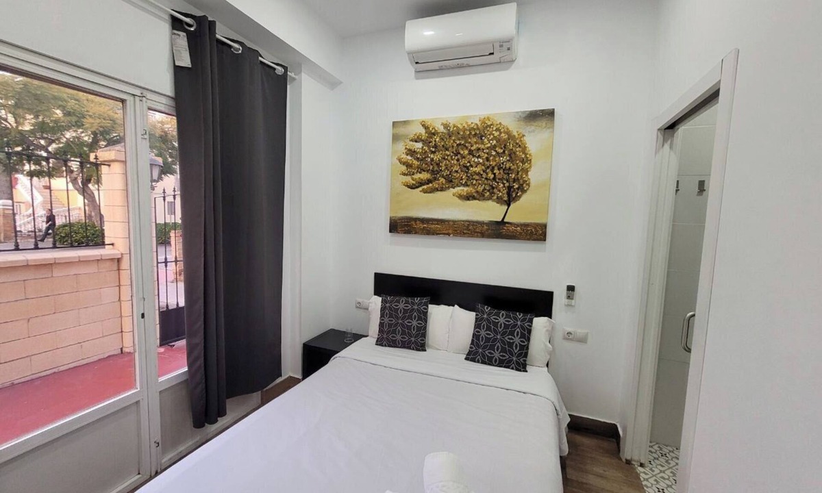 Malaga-Este Hotel | AYZ Elcano - Auto check-in property