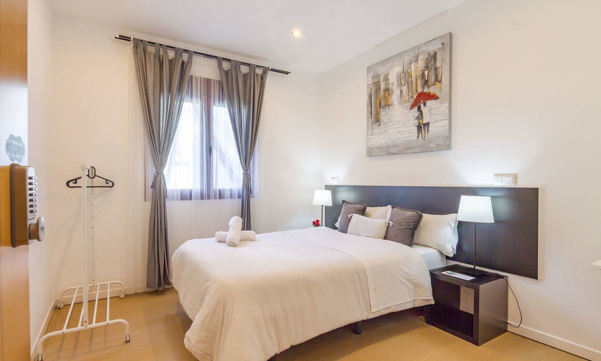 Canillas Hotel | AYZ Javier Cabrini - Auto check-in property