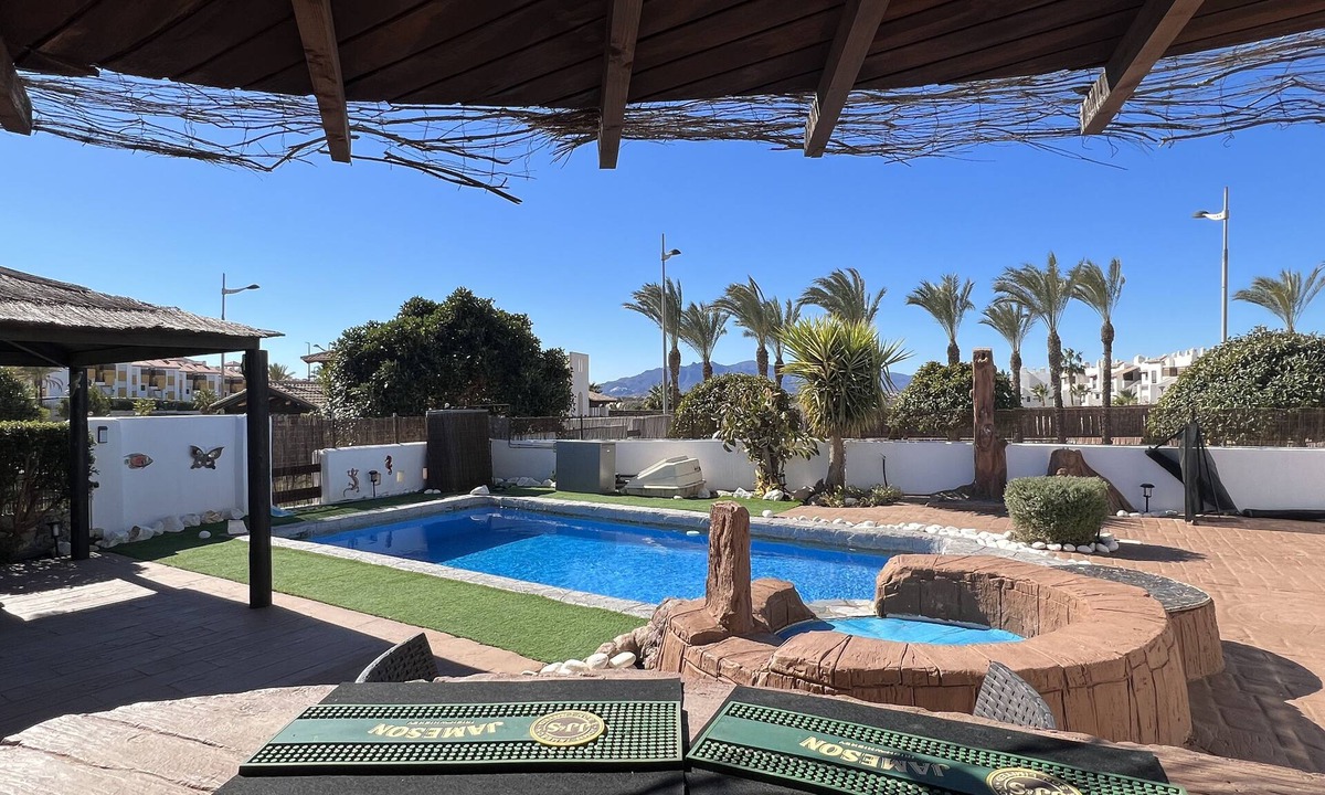 Vera Villa | Beautiful 3 Bedroom Detached Villa with Private Pool, Wifi, TV, BBQ, Full AC.