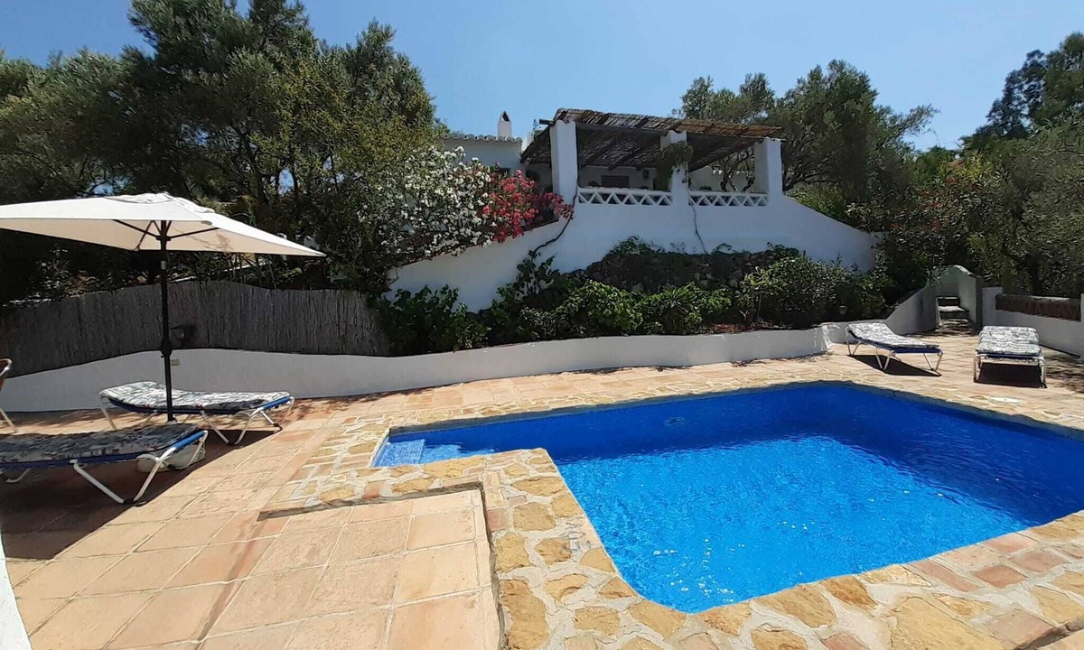 Torrox Villa | Beautiful and quiet Cottage typical Andalusian at 12 km from Nerja and beaches.