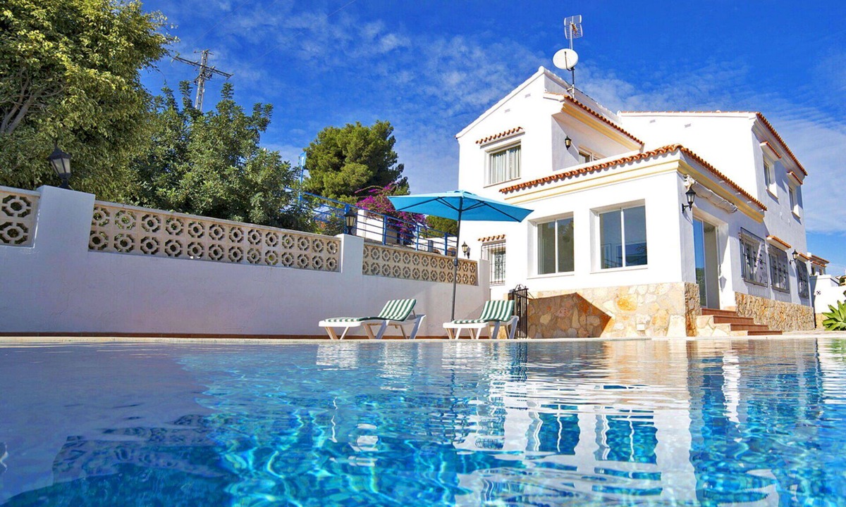 Urbanitzacio la Fustera Villa | Beautiful private villa for 8 guests with private pool, A/C, WIFI, TV and terrace