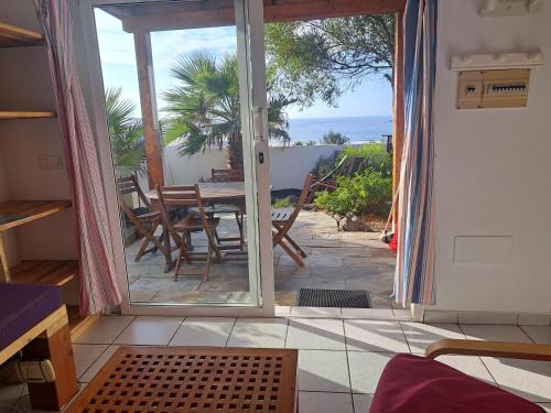 Urbanizacion Famara House | Beautiful small bungalow, amazing views and garden