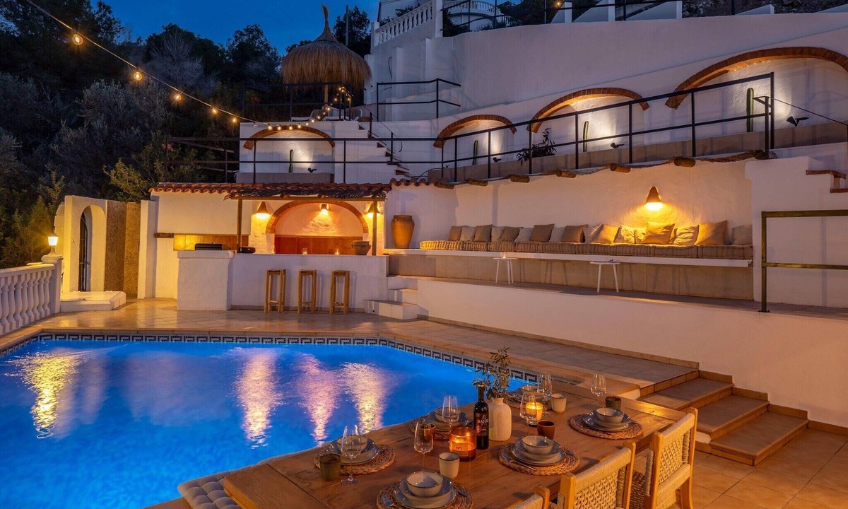 Pedreguer House | Beautiful villa with pool and stunning view