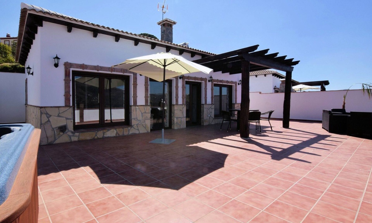 Canillas de Albaida House | Beautifully villa with Jacuzzi