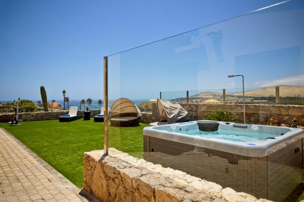Bahia Calma Villa | BlUE LAGOON