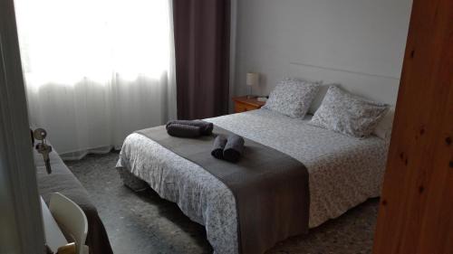 Puerto Real Bed & Breakfast | BNB LOLA - Habitacion con Baño privado en el pasillo y aire acondicionado