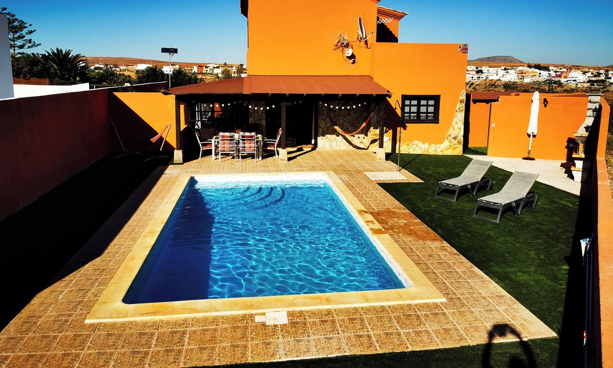 Antigua House | Bonita Casa con Piscina - Casa Mar y Tierra