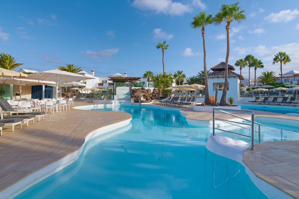 Playa Blanca Hotel | Boutique Hotel H10 White Suites - Adults Only