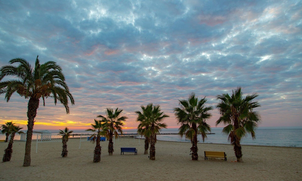 Benalua Apartment | Bright and central, 10 minutes from the beach