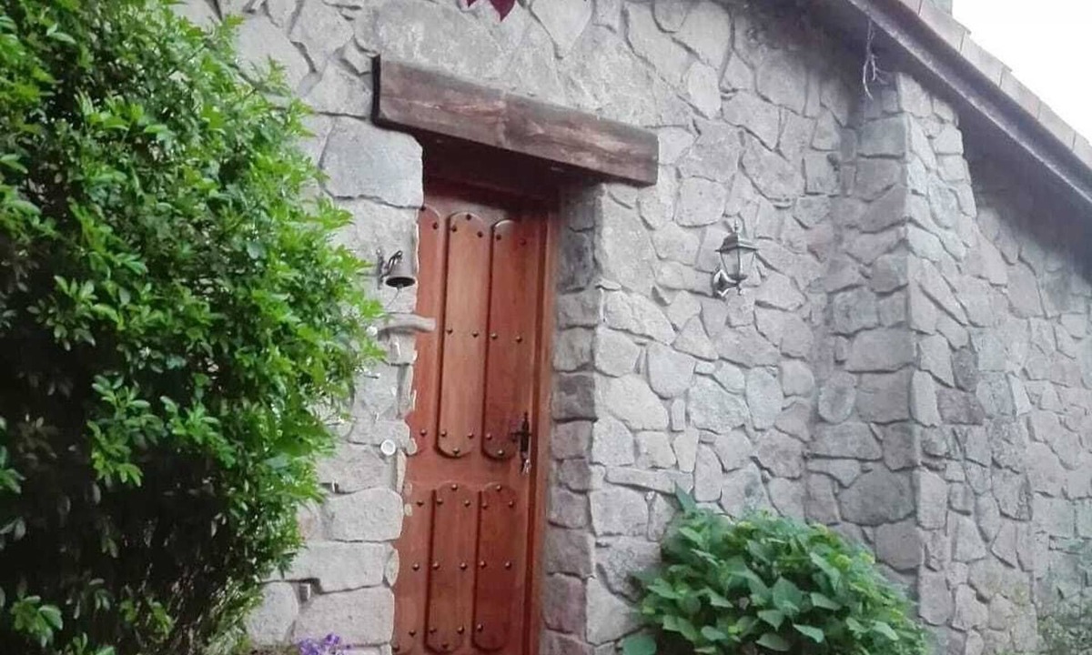Gata House | C.R. LA CUMBRE- Nature, Comfort and Bathing in the Natural Pool of Sierra de Gata