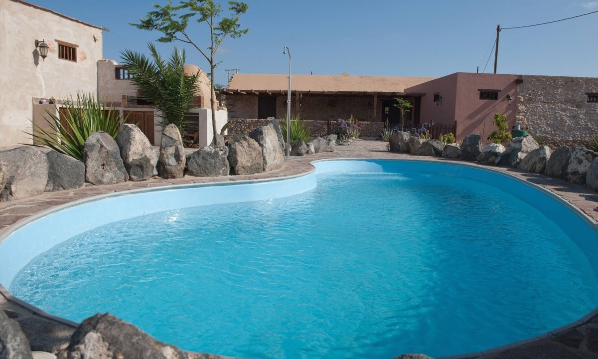 Tuineje Ski Chalet | Canarian House with Private Heated Pool