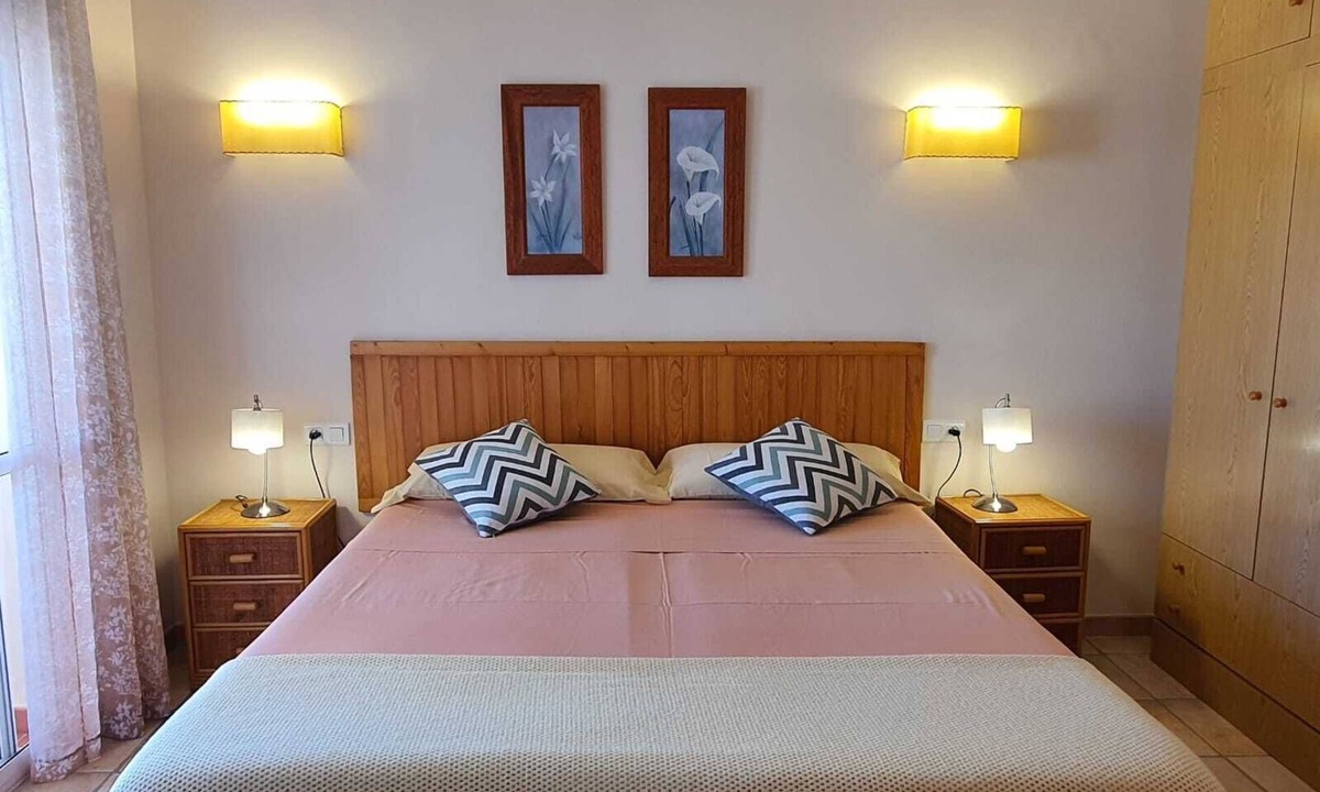 Nerja City Centre Apartment | Carabeo 2000 2.3: Excellent location, Sea view & terraces, Lift, fully equipped.