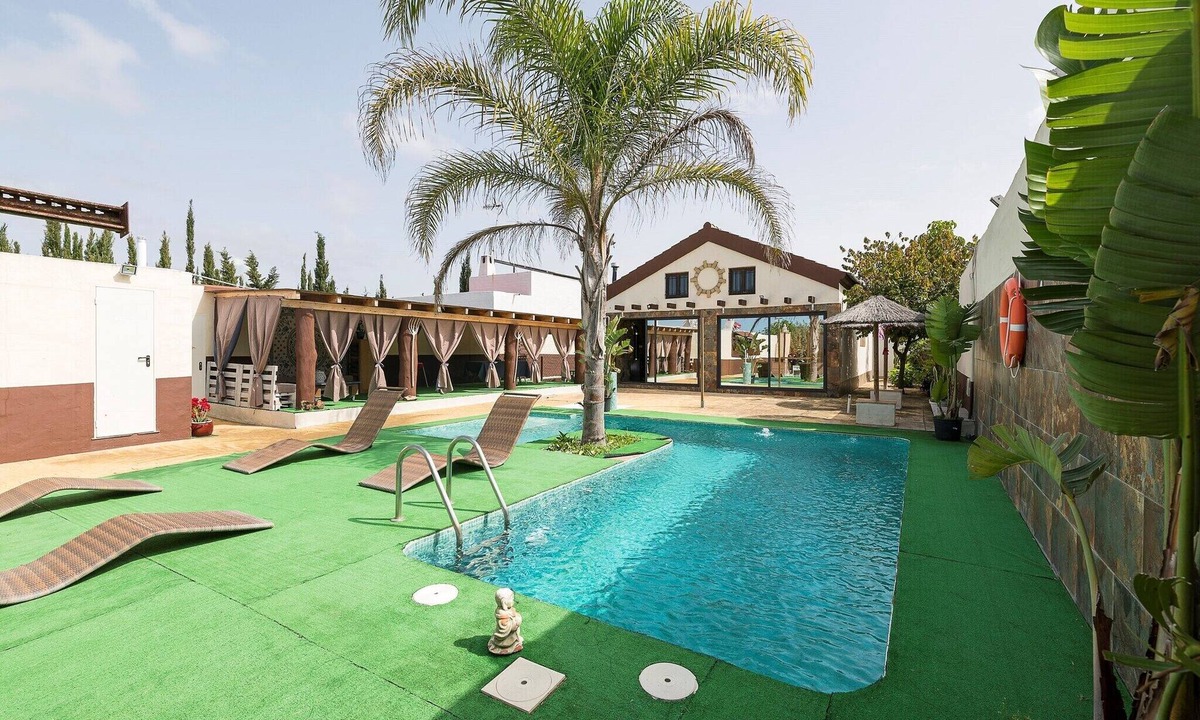 Conil de la Frontera Villa | Casa Amelie - Villa With Private Pool. Free Wifi