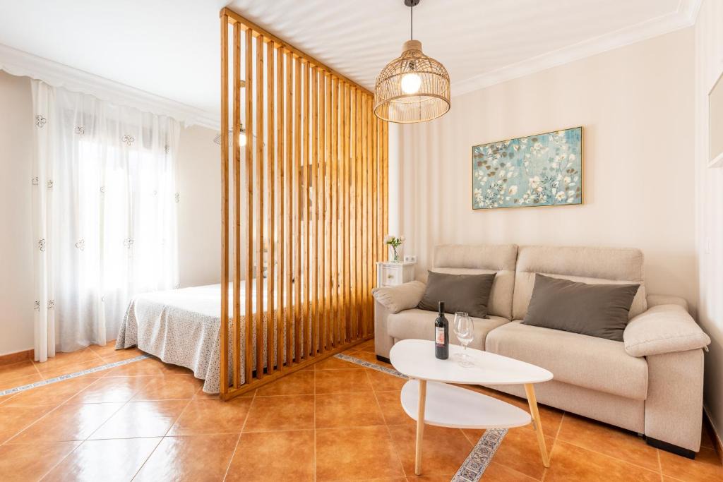 Valle de Abdalagis Apartment | CASA ANGELITA Caminito del Rey, Apartamento con cocina en el centro de Andalucía