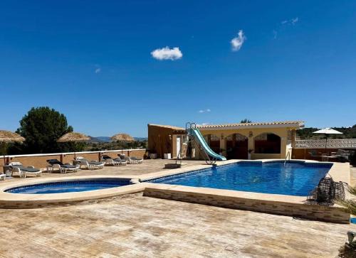 Hondon de las Nieves Apartment | Casa Duseña Luna
