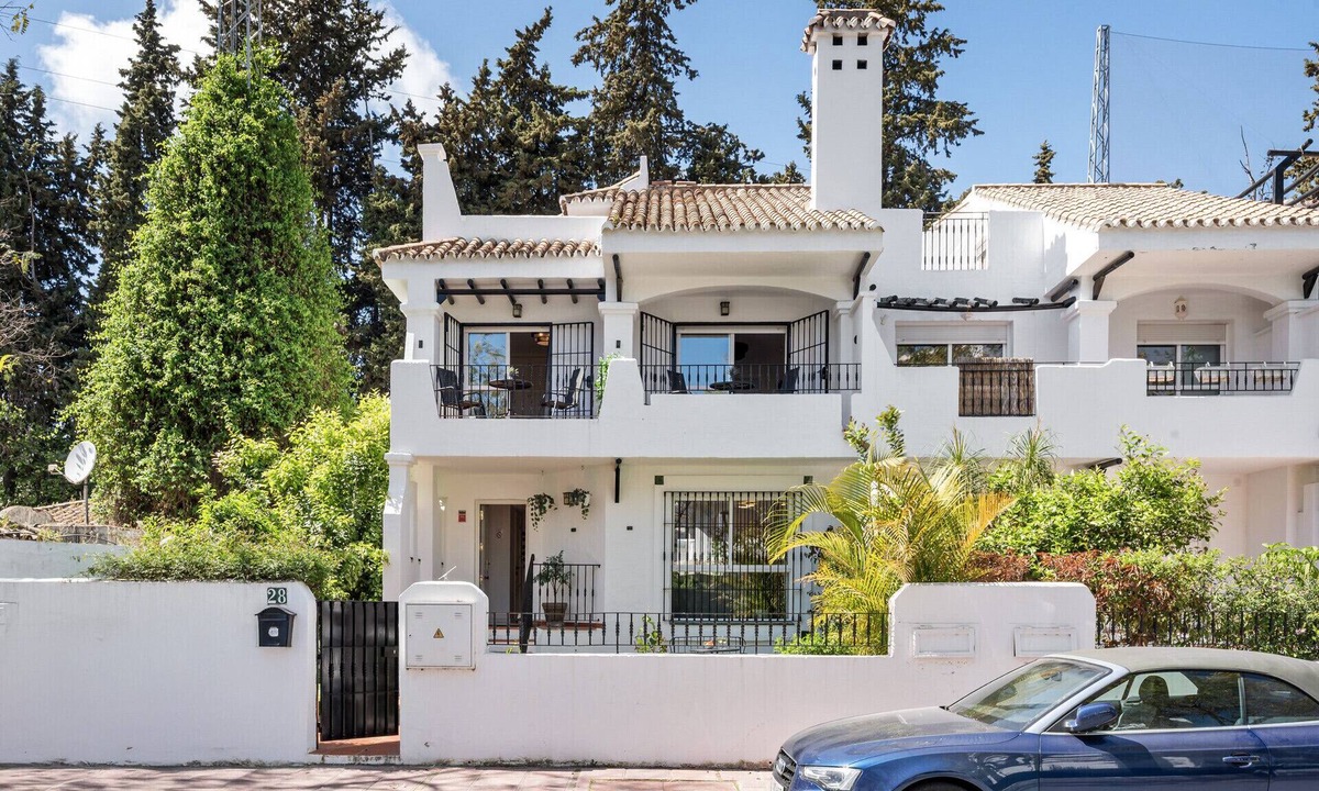 Marbella Ski Chalet | Casa Esquina -Lovely 4bd townhouse in Los Naranjos
