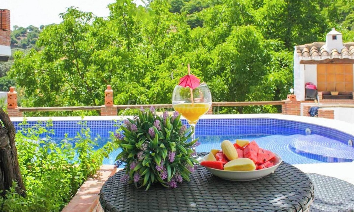 Igualeja Villa | Casa La Abuela Igualeja by Ruralidays