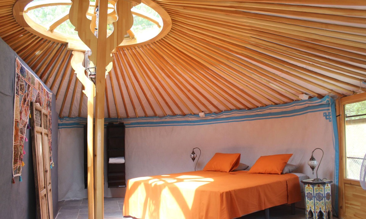 Almedinilla Bed & Breakfast | Casa La Nuez B&B, yurt, spacious bathrooms, free WiFi, terrace, pool, garden