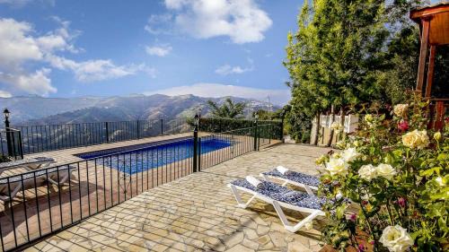Sayalonga Villa | Casa Las Olivas Sayalonga by Ruralidays