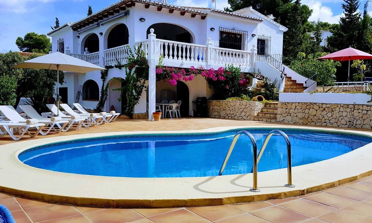 Moraira Villa | Casa Los Arcos Moraira - 5 bed luxury villa walking distance to Moraira Centre