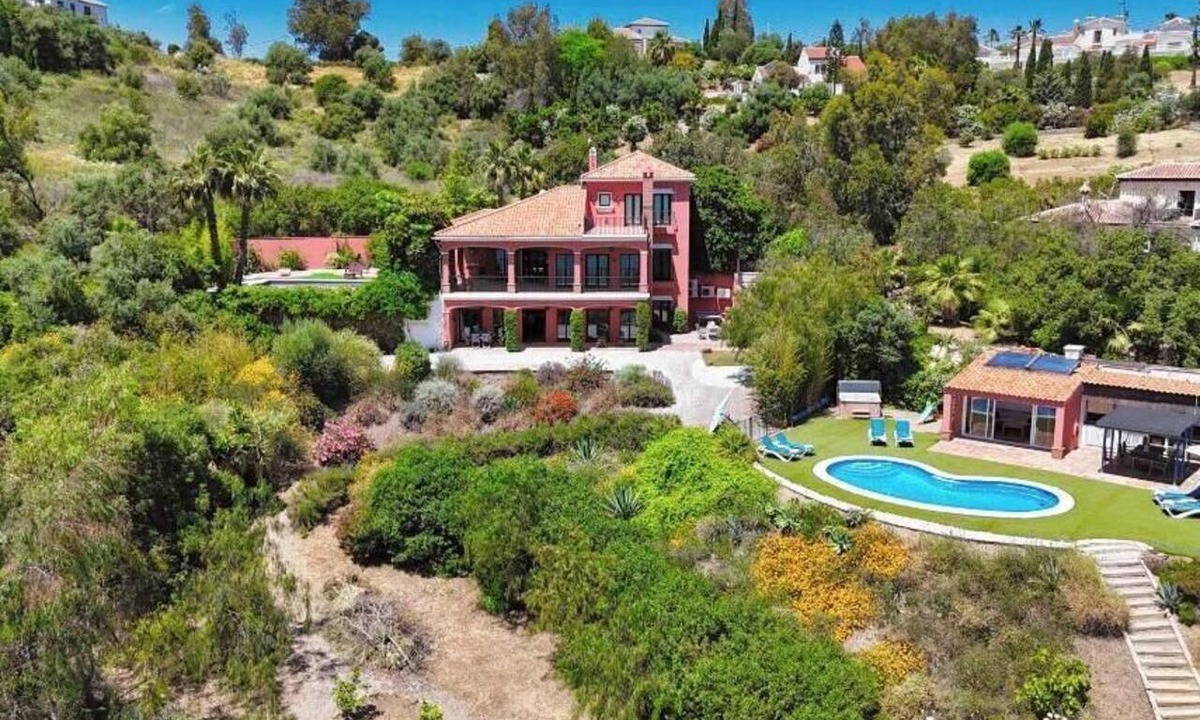 Vinuela House | Casa Maria Vacation Rental: Your Dream Getaway for 8 People in Andalusia