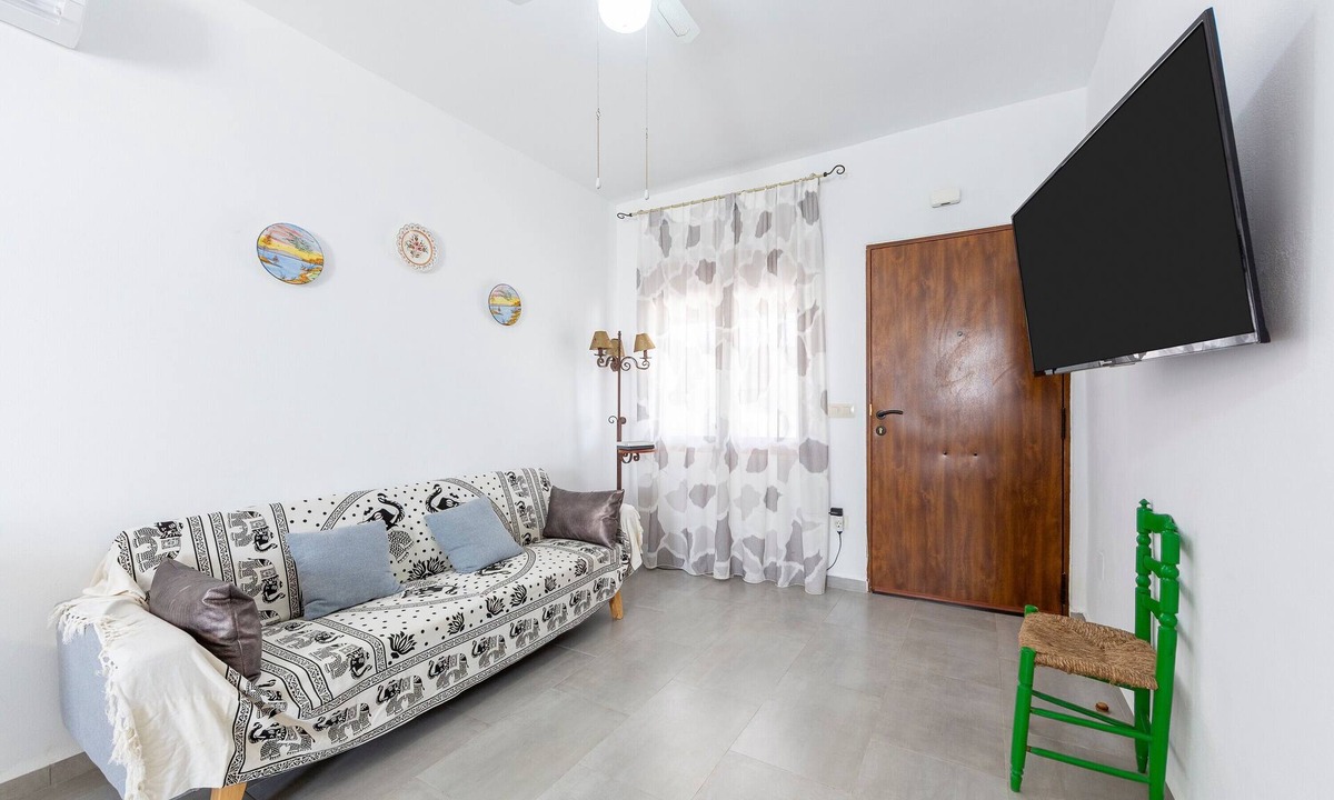 Fernan Perez Apartment | Casa Marta: Rural 2-Bedroom Home with Mountain Views, Wi-Fi & Air Conditioning