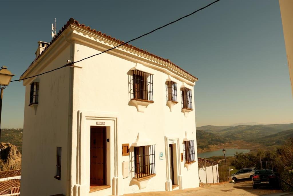 Zahara de la Sierra Apartment | Casa mirador Atalaya de Zahara