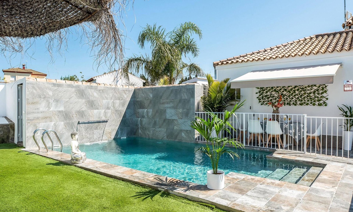 San Ambrosio House | Casa Mirajanda: Country House with Private Pool in Vejer – Families Only